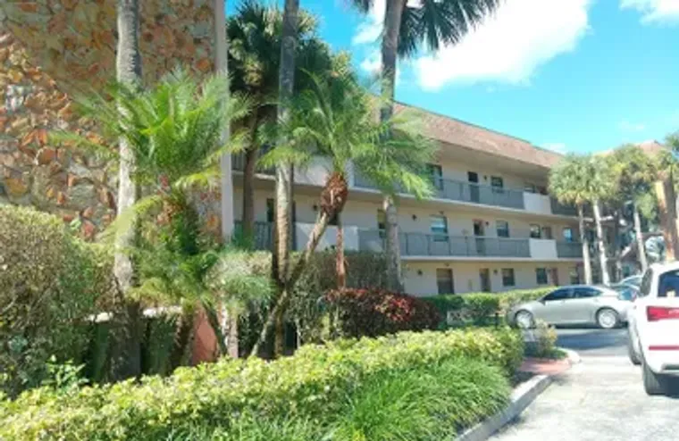 6085 N SABAL PALM BLVD 109, TAMARAC, FL,..., Tamarac, FL 33319