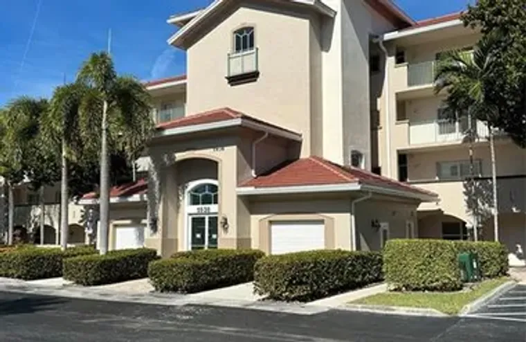 5938 CRYSTAL SHORES DR 208, BOYNTON BEAC..., Boynton Beach, FL 33437