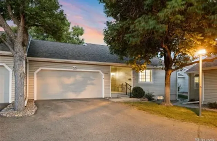 2808 S HEATHER GARDENS WAY B, AURORA, CO..., Aurora, CO 80014