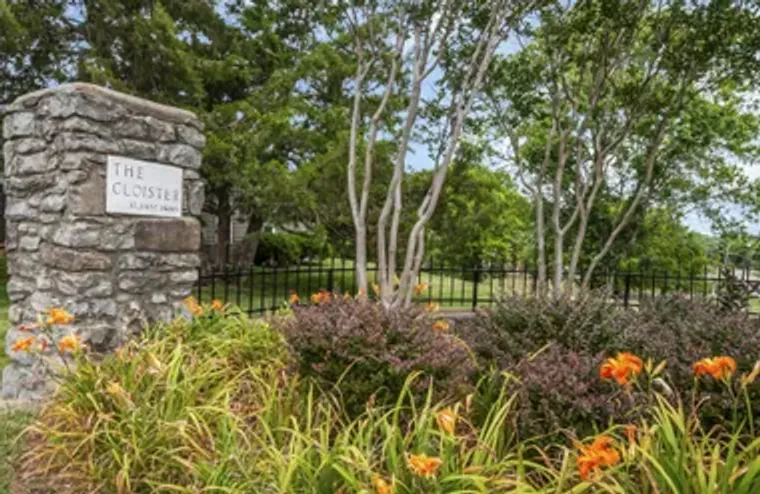 421 SIENA DR, NASHVILLE, TN, 37205, Nashville, TN 37205