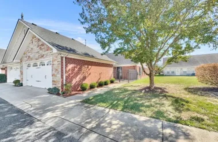 395 DEVON CHASE HL UNIT 3804, GALLATIN, ..., Gallatin, TN 37066