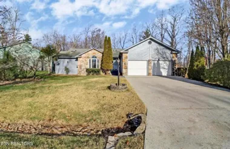 107 WALDEN RIDGE DR, CROSSVILLE, TN, 385..., Crossville, TN 38558