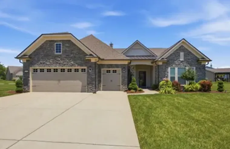 2204 HENDERSON DR, SPRING HILL, TN, 3717..., Spring Hill, TN 37174