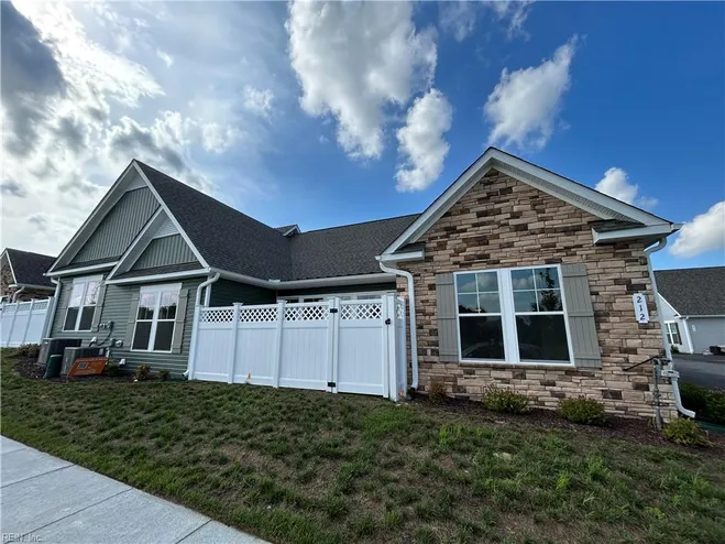 212 ST PAULS AVE # 30-4, SMITHFIELD, VA,..., Smithfield, VA 23430