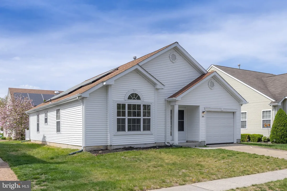 Property Slideshow image 1 of 18 | 507 saint kitts dr, Williamstown, NJ, 08094