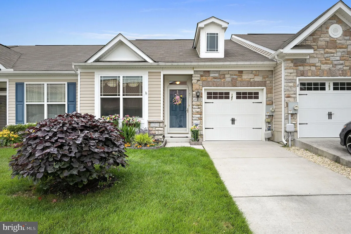 Property Slideshow image 1 of 30 | 147 candor ln, Dover, DE, 19901