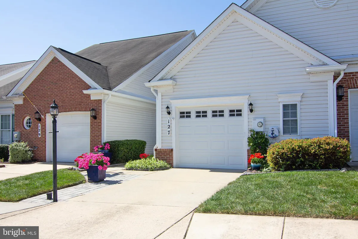Property Slideshow image 1 of 24 | 127 ponytail ln # 133, Taneytown, MD, 21787