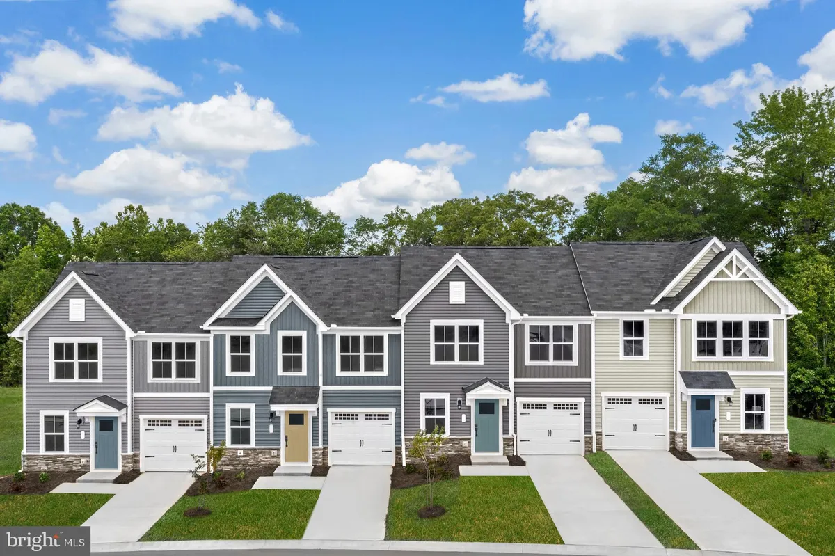 Property Slideshow image 1 of 26 | 23188 yardarm way d, California, MD, 20619