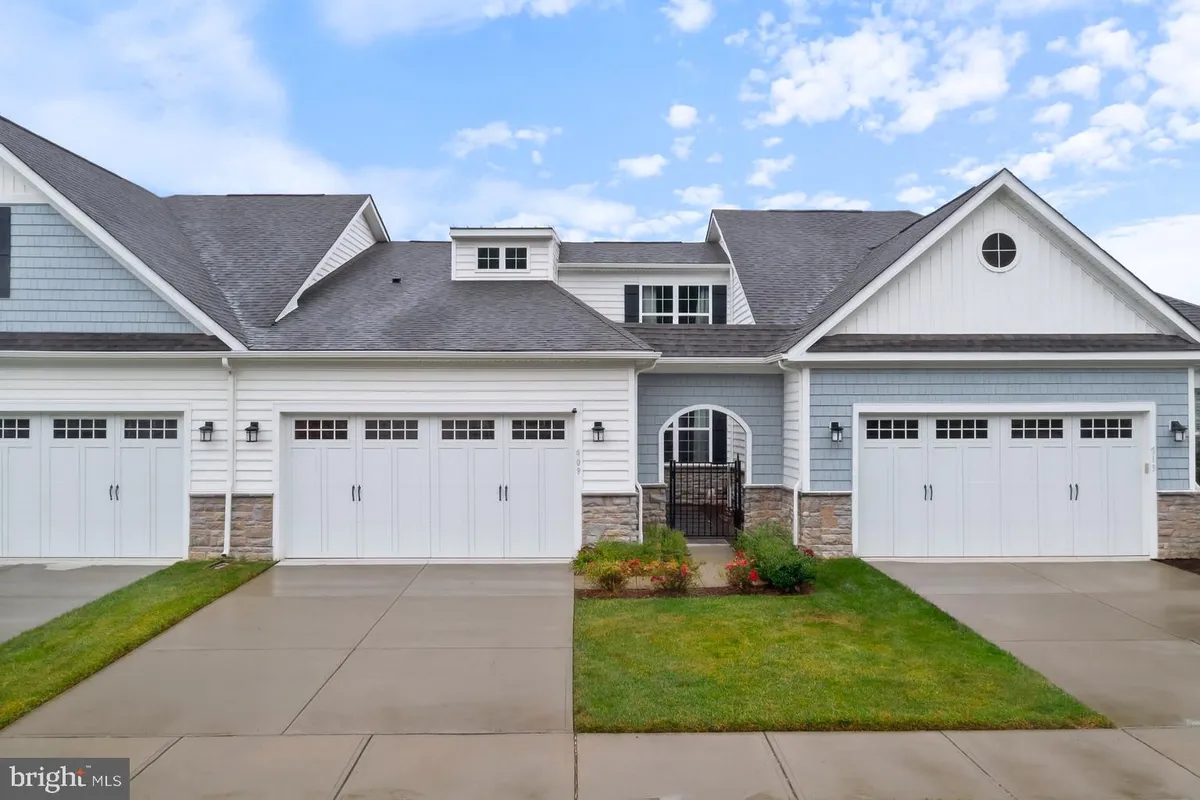 Property Slideshow image 1 of 46 | 509 moorings cir 249, Stevensville, MD, 21666