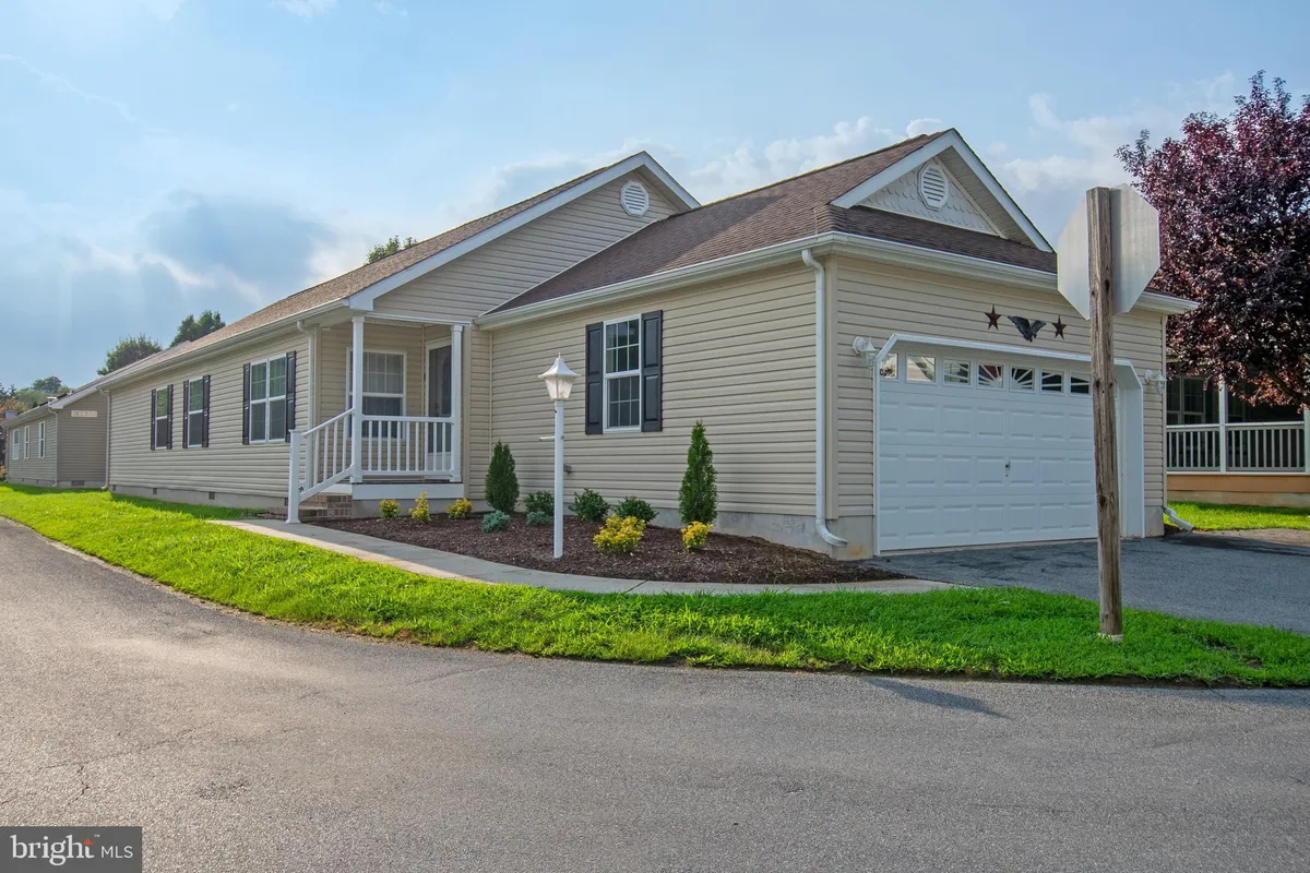 Property Slideshow image 1 of 29 | 192 daffodil dr # 36, Magnolia, DE, 19962