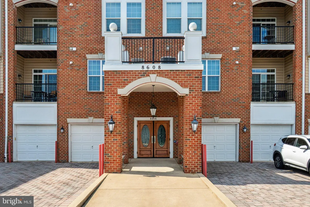 Property Slideshow image 1 of 32 | 8608 wandering fox trl 303, Odenton, MD, 21113
