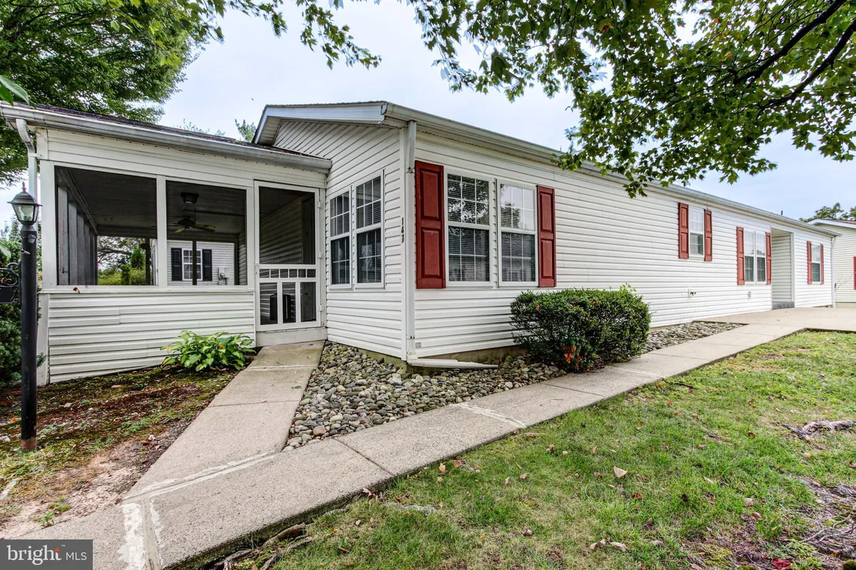 Property Slideshow image 1 of 38 | 147 raven ct, New Hope, PA, 18938