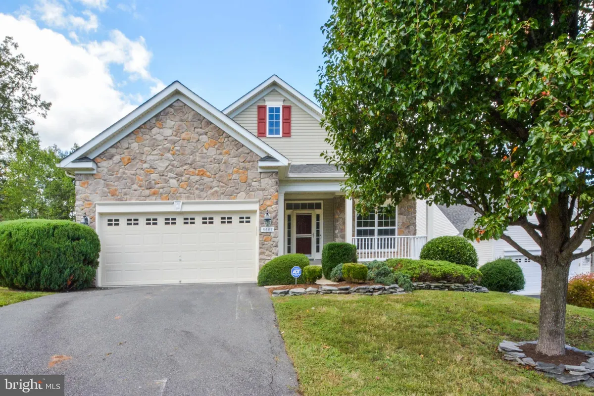 Property Slideshow image 1 of 31 | 5607 cedar mountain ct, Fredericksburg, VA, 22407
