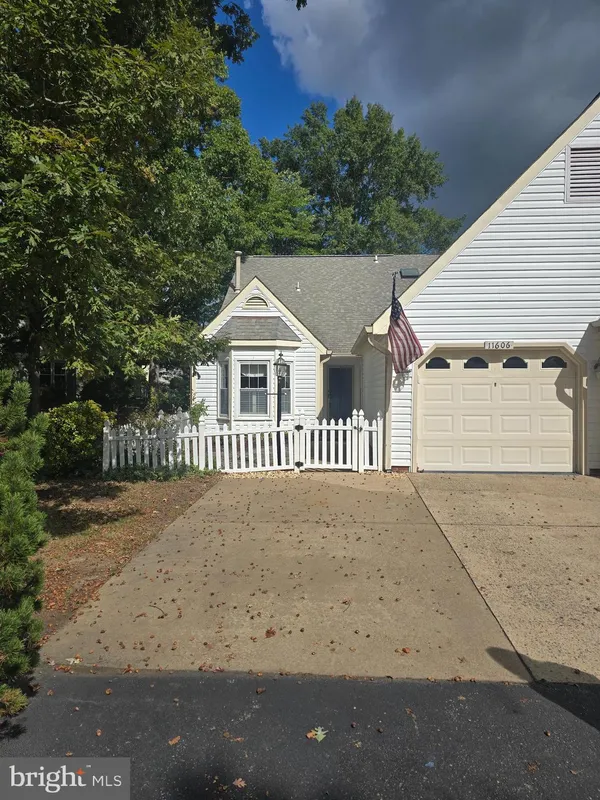 Property Slideshow image 1 of 41 | 11606 savannah dr, Fredericksburg, VA, 22407