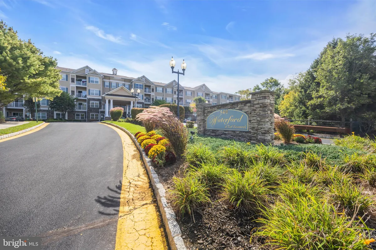 Property Slideshow image 1 of 27 | 540 cranbury rd 410, East Brunswick, NJ, 08816