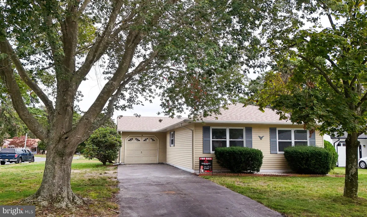 Property Slideshow image 1 of 28 | 1 whitecap way, Brick, NJ, 08723