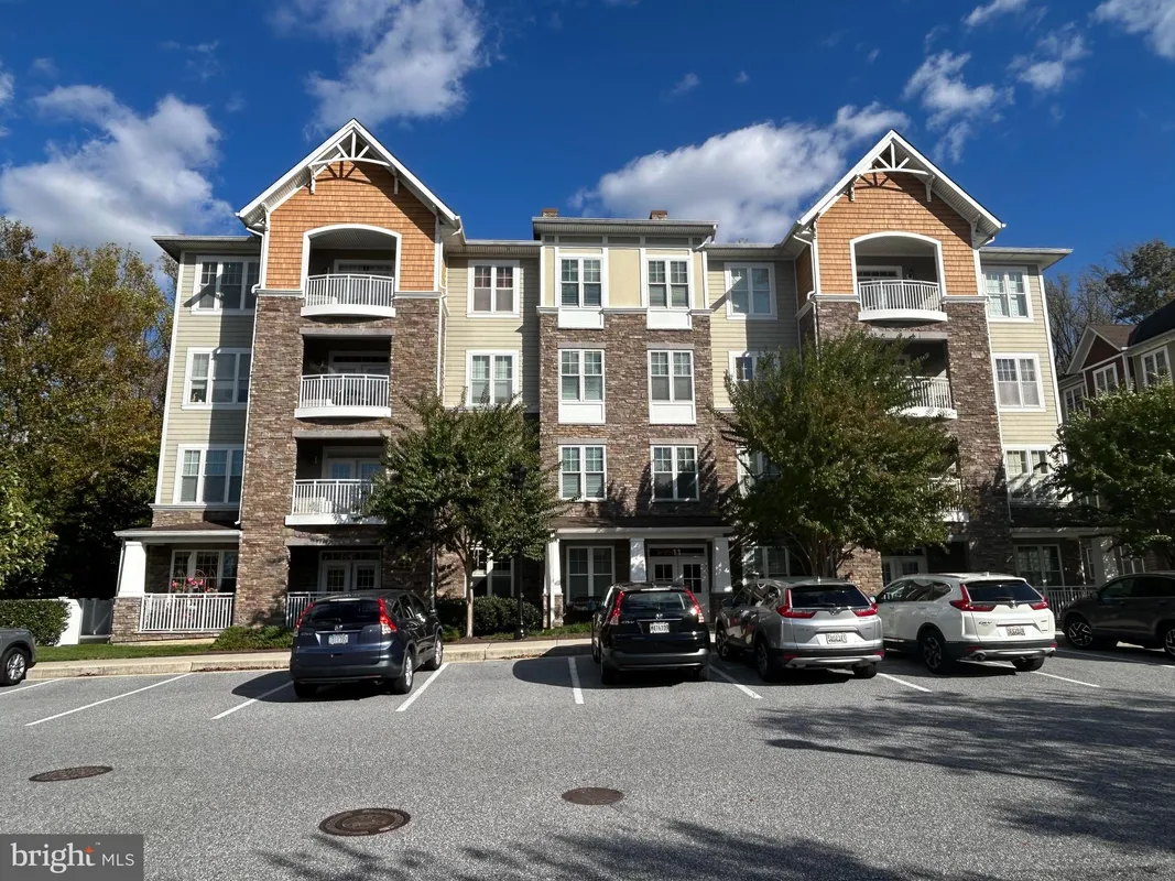 Property Slideshow image 1 of 6 | 11 clay lodge ln unit 204, Catonsville, MD, 21228