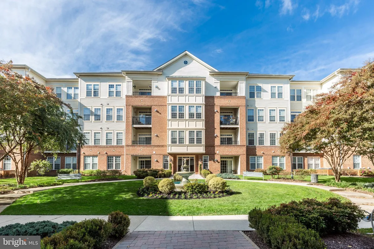Property Slideshow image 1 of 48 | 2540 kensington gdns 406, Ellicott City, MD, 21043