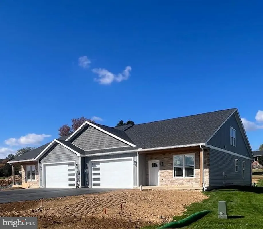 Property Slideshow image 1 of 3 | 11849 mystic rock ln s, Waynesboro, PA, 17268