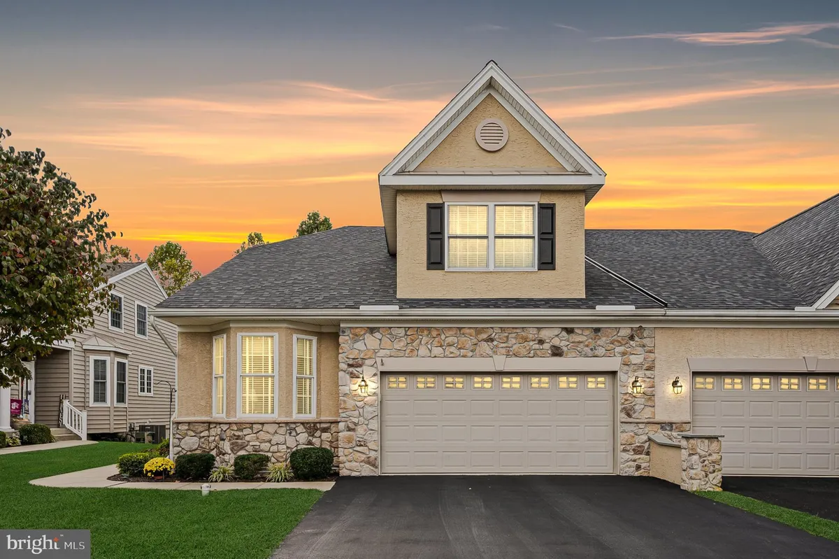 Property Slideshow image 1 of 49 | 524 hodgson cir, West Grove, PA, 19390