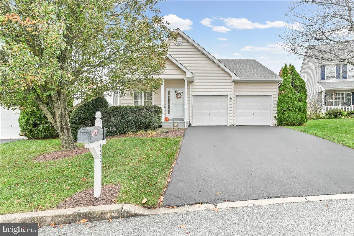 Property Slideshow image 1 of 32 | 453 e glenview dr, West Grove, PA, 19390