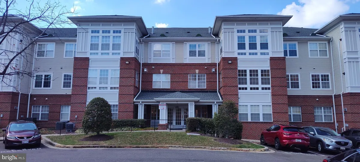 Property Slideshow image 1 of 46 | 1 cameron grove blvd 301, Upper Marlboro, MD, 20774