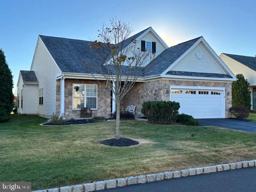 Property Slideshow image 1 of 25 | 407 maryjoe way, Warrington, PA, 18976