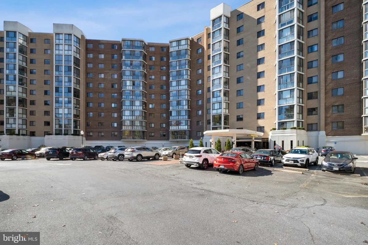 Property Slideshow image 1 of 26 | 15115 interlachen dr 3-107, Silver Spring, MD, 20906