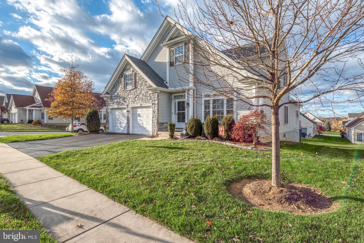 Property Slideshow image 1 of 51 | 1832 mercers ml, Lancaster, PA, 17601
