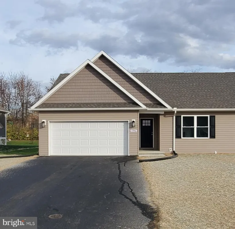 Property Slideshow image 1 of 2 | 13946 patriot way, Hagerstown, MD, 21740
