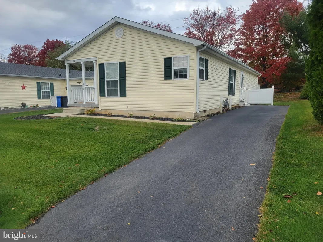 Property Slideshow image 1 of 4 | 30 fort lee dr, Manahawkin, NJ, 08050