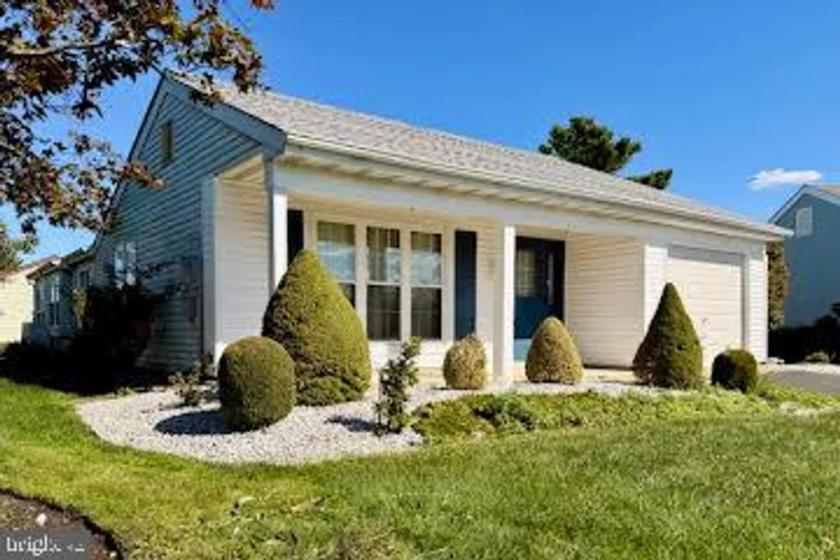 Property Slideshow image 1 of 26 | 5 carol ct, Manchester, NJ, 08759