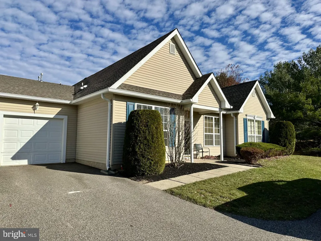 Property Slideshow image 1 of 4 | 33 deerchase ln, Lakewood, NJ, 08701