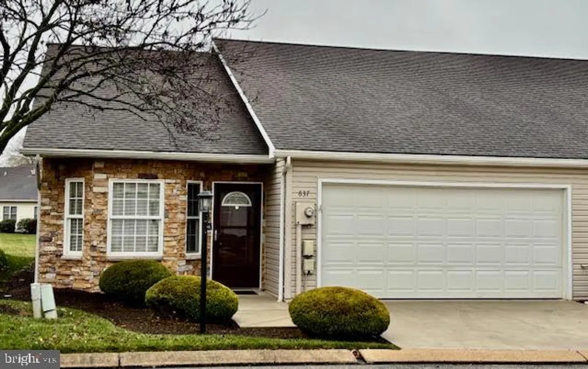 Property Slideshow image 1 of 4 | 637 northland dr, Hanover, PA, 17331