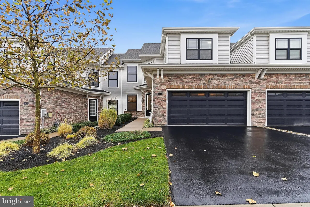 Property Slideshow image 1 of 56 | 4 dogleg ln, Lawrenceville, NJ, 08648