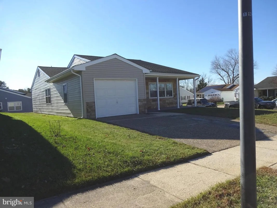 Property Slideshow image 1 of 17 | 2 farrington ct, Southampton, NJ, 08088