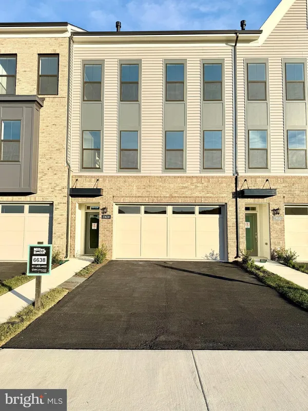 Property Slideshow image 1 of 15 | 23630 winterday dr, Ashburn, VA, 20148