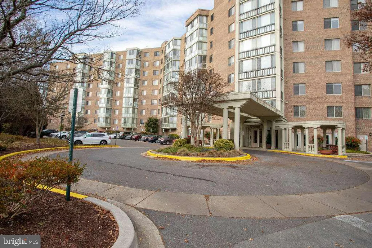 Property Slideshow image 1 of 25 | 3005 s leisure world blvd 812, Silver Spring, MD, 20906