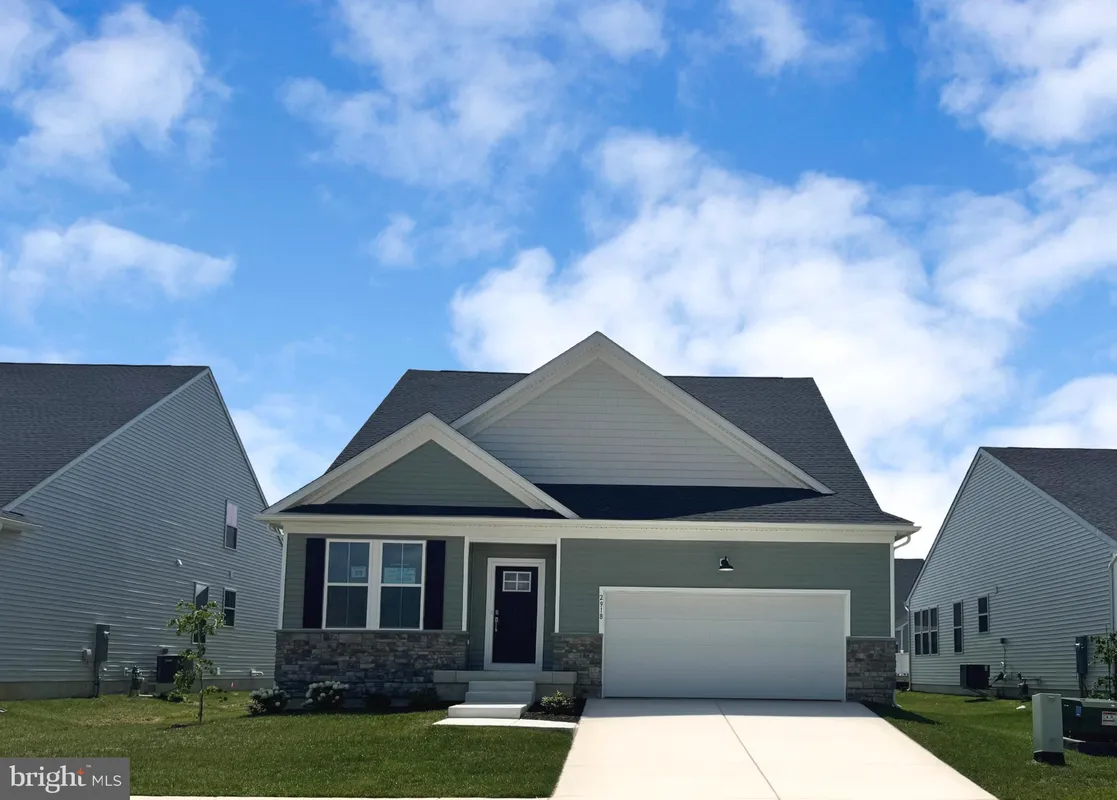 Property Slideshow image 1 of 44 | 2918 cordwainers ln, Middletown, DE, 19709