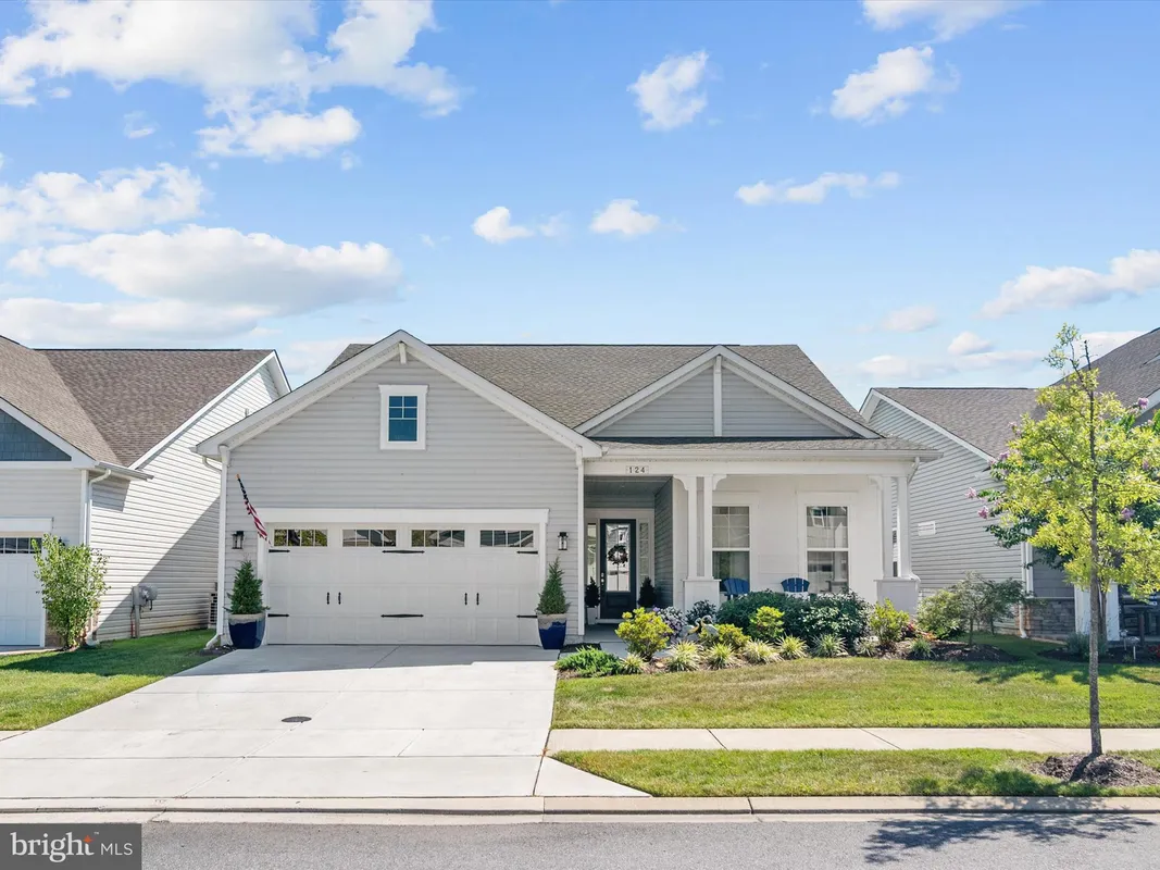 Property Slideshow image 1 of 45 | 124 nauset ln, Chester, MD, 21619