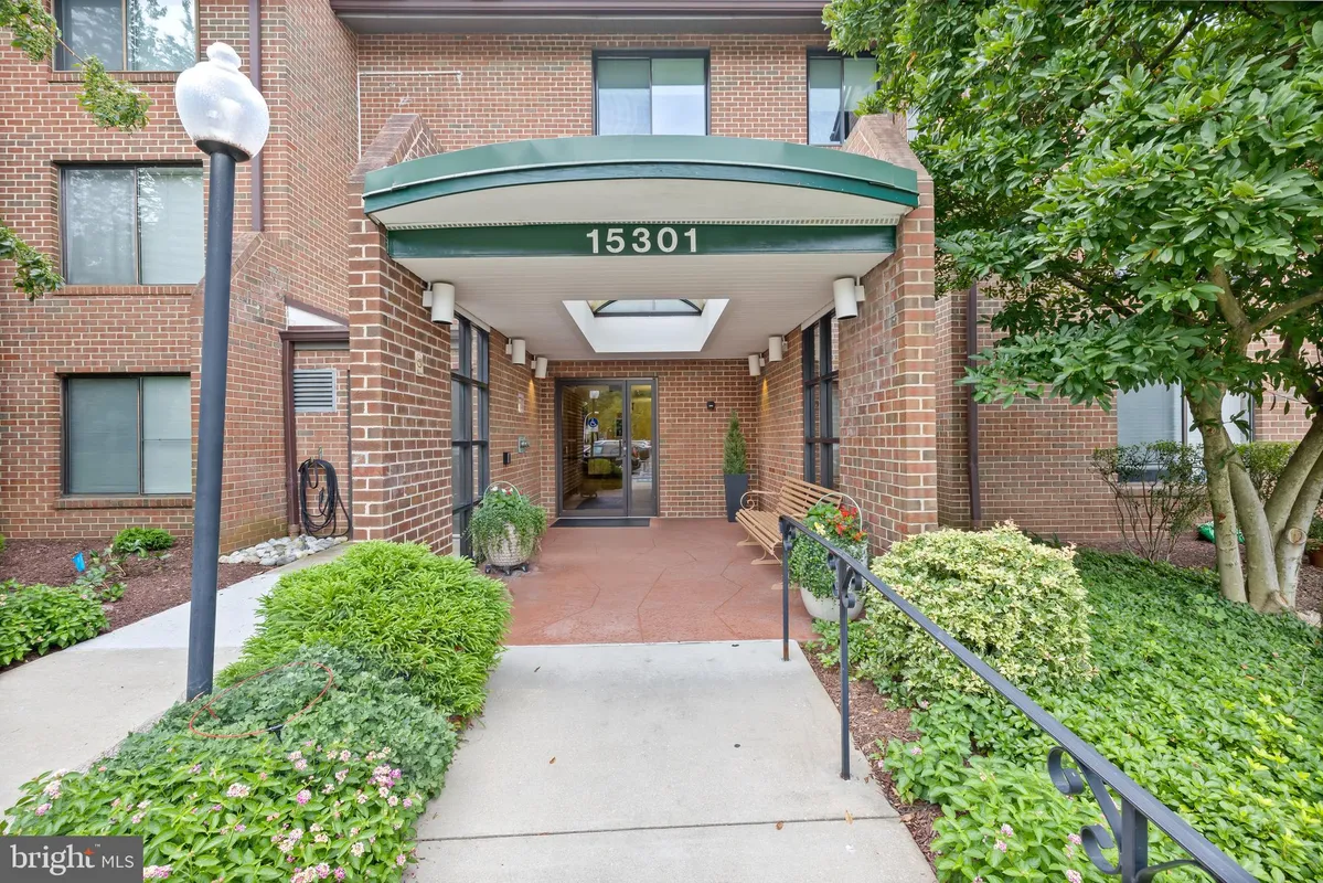 Property Slideshow image 1 of 11 | 15301 beaverbrook ct 92-2b, Silver Spring, MD, 20906