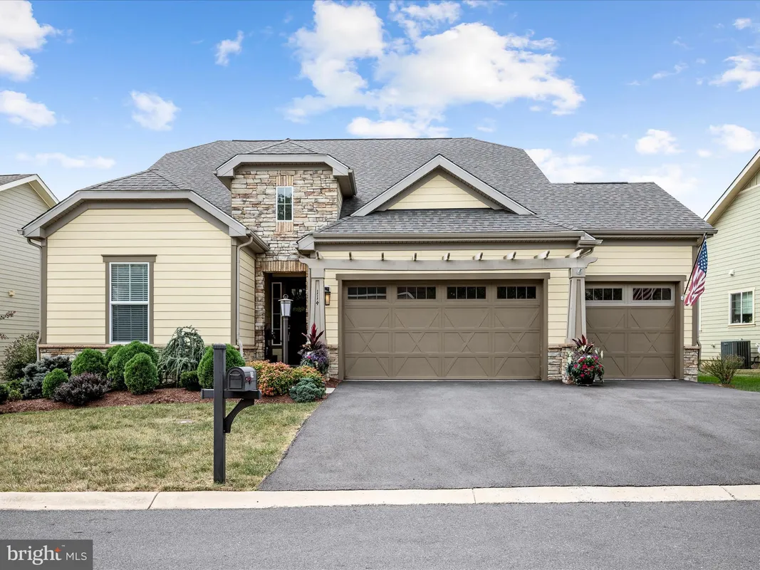 Property Slideshow image 1 of 67 | 114 turnstone ln, Lake Frederick, VA, 22630