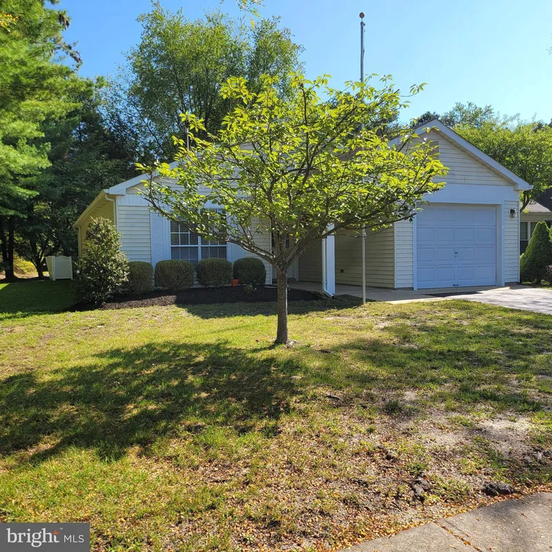 Property Slideshow image 1 of 36 | 875 westminster dr, Southampton, NJ, 08088