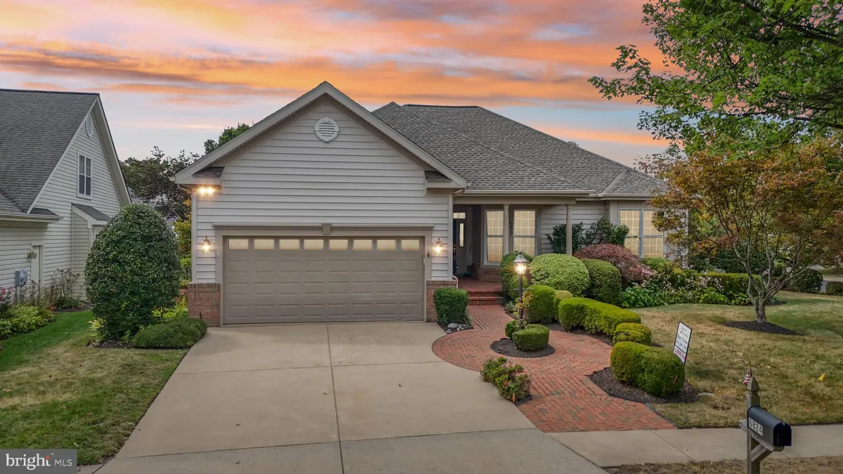 Property Slideshow image 1 of 115 | 6824 derby run way, Gainesville, VA, 20155