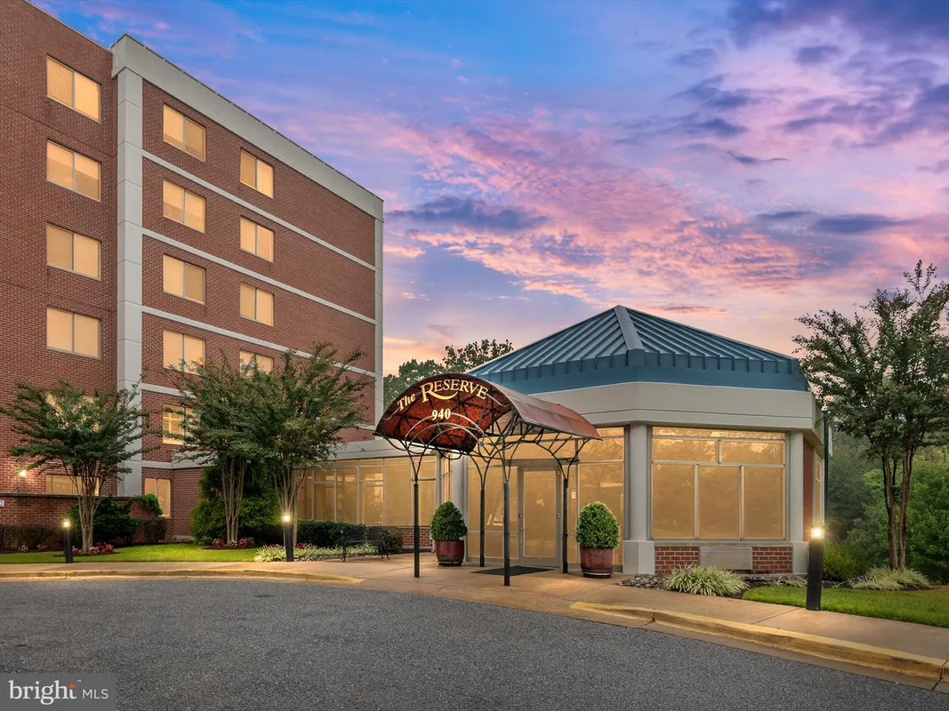 Property Slideshow image 1 of 27 | 940 astern way unit 604, Annapolis, MD, 21401