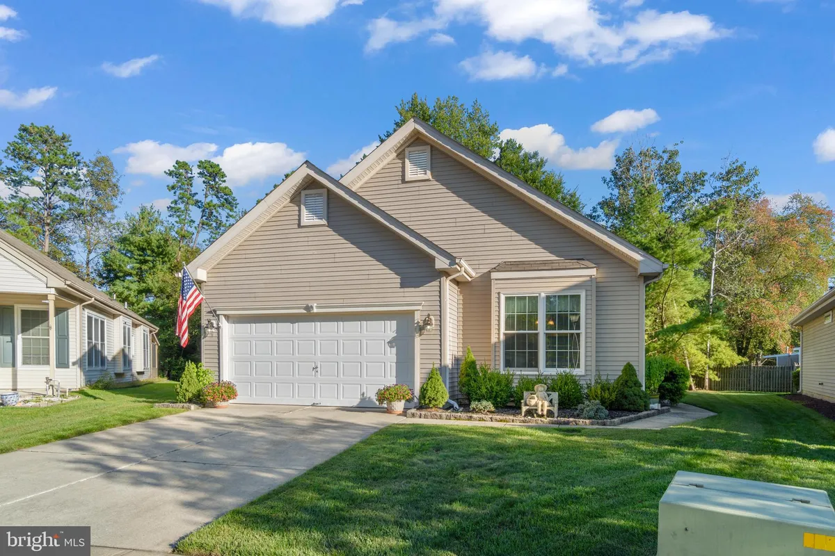 Property Slideshow image 1 of 18 | 9 dutchess ct, Southampton, NJ, 08088