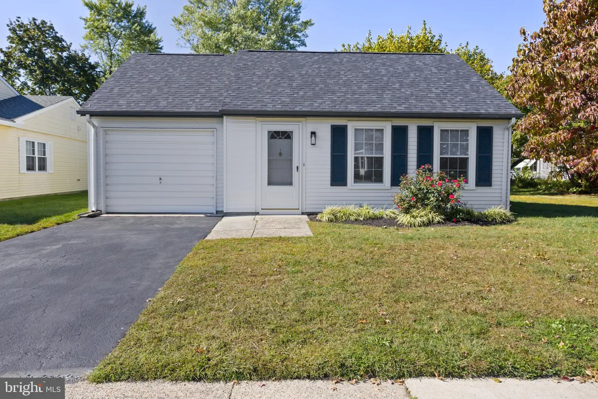 Property Slideshow image 1 of 33 | 115 dorchester dr, Southampton, NJ, 08088