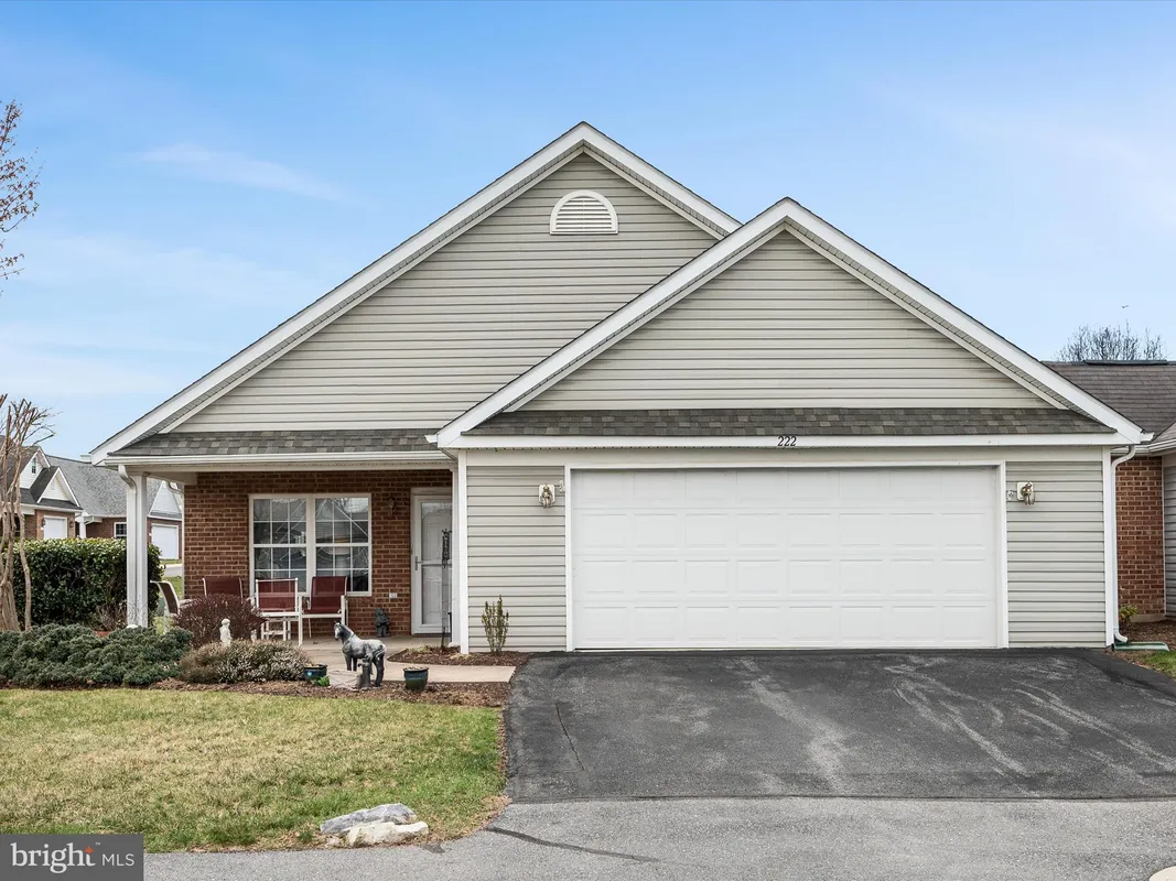 Property Slideshow image 1 of 41 | 222 crestwood ln, Winchester, VA, 22602