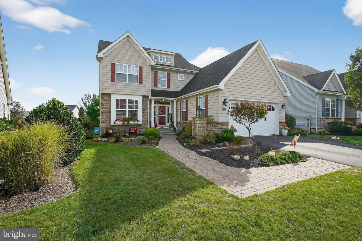 Property Slideshow image 1 of 28 | 1351 creekside ln, Quakertown, PA, 18951