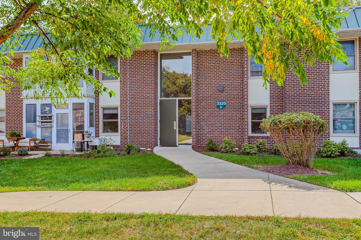 Property Slideshow image 1 of 22 | 3320 chiswick ct 61-2b, Silver Spring, MD, 20906